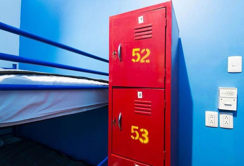 Общежитие Hostal Amigo