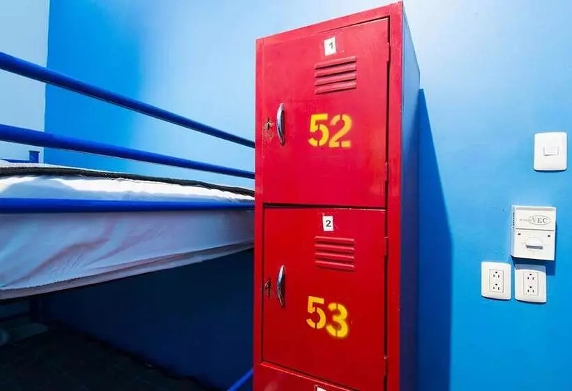 Общежитие Hostal Amigo