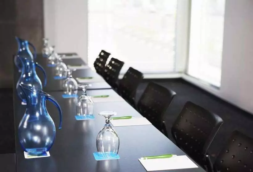 Alt Hotel Toronto Airport