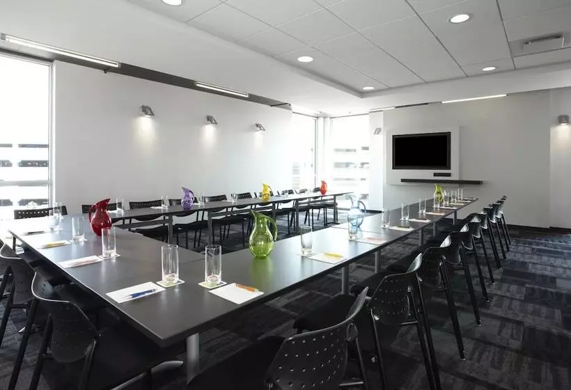 Alt Hotel Toronto Airport