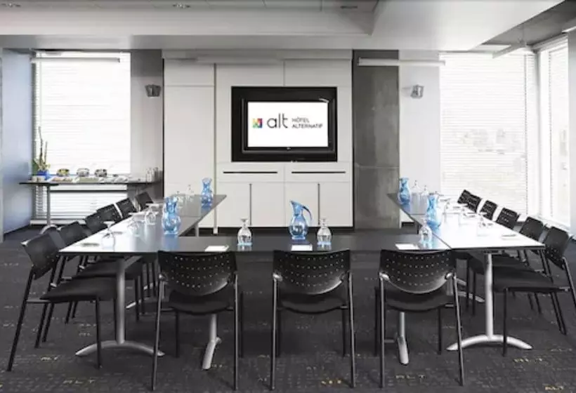 Alt Hotel Toronto Airport