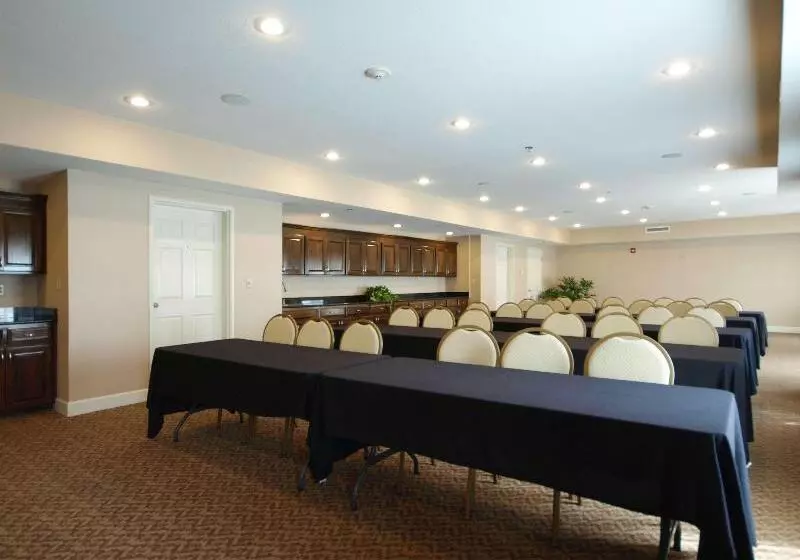 Best Western Plus Valdosta Hotel & Suites