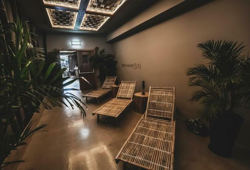 בית מלון כפרי Cavo Zoe Seaside