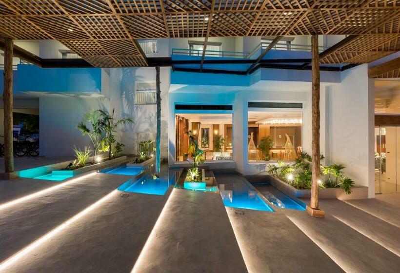 בית מלון כפרי Cavo Zoe Seaside