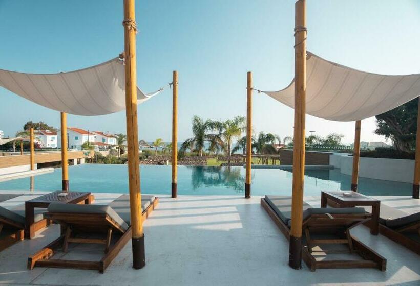 בית מלון כפרי Cavo Zoe Seaside