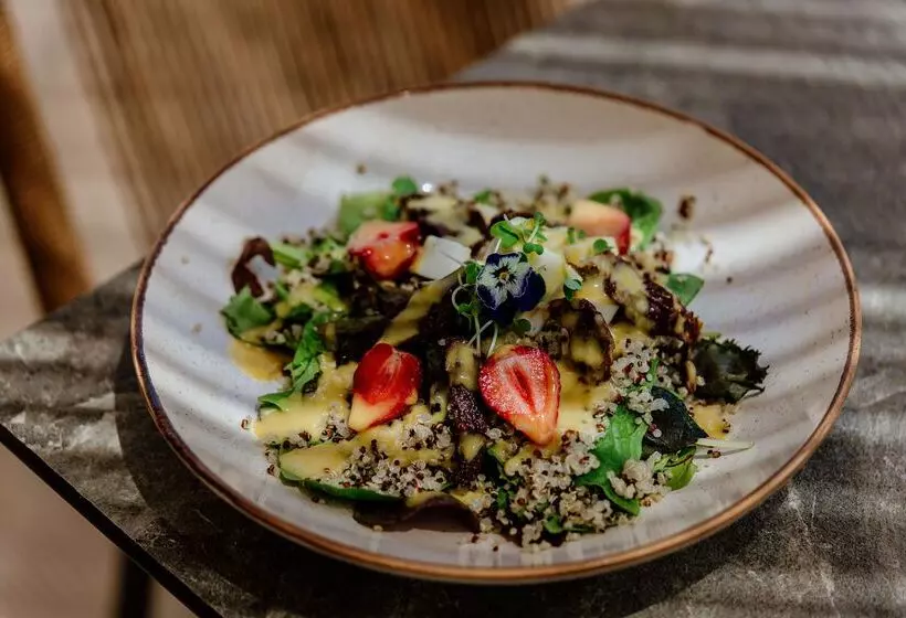 فندق Cavo Zoe Seaside