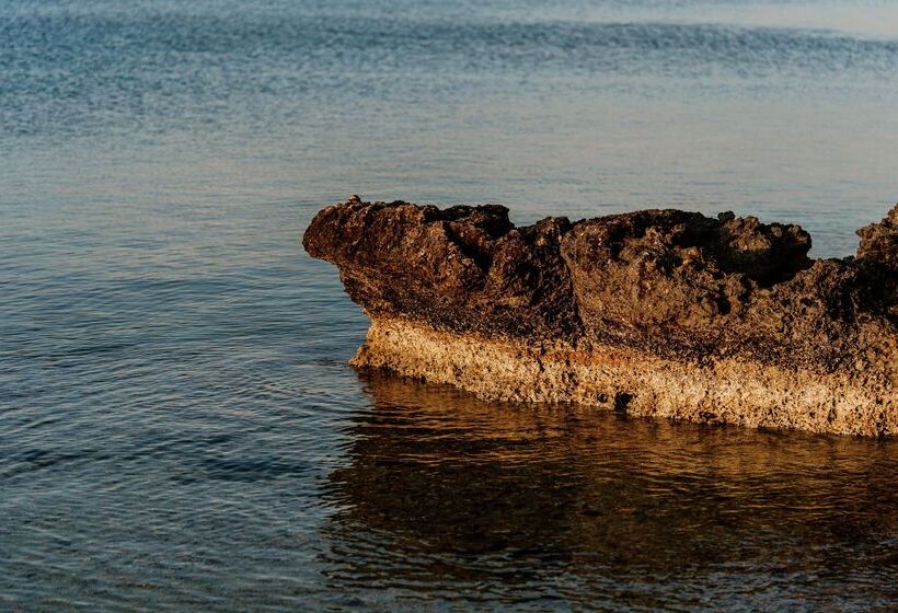 בית מלון כפרי Cavo Zoe Seaside