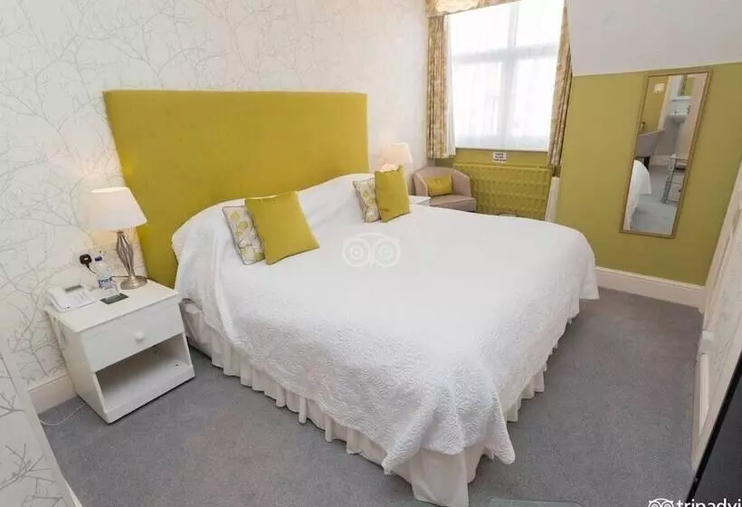 Отель The Chudleigh