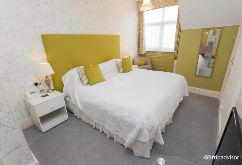 Отель The Chudleigh