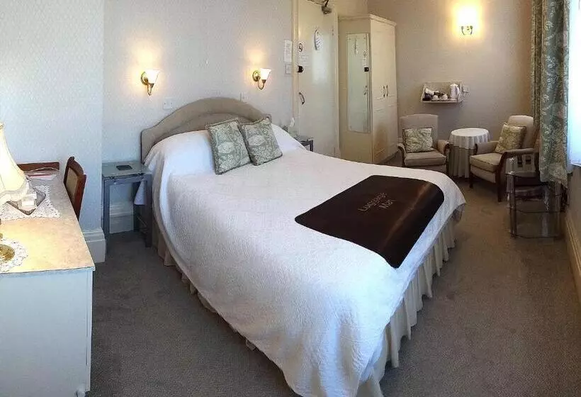 Отель The Chudleigh