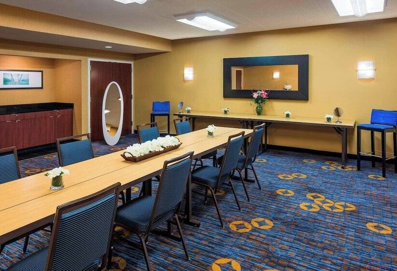 호텔 Courtyard By Marriott Chicago Waukegan/gurnee
