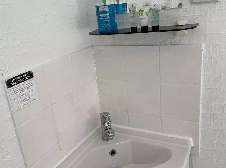 酒店 Diamonds Villa Near York Hospital