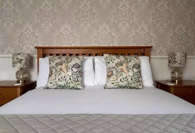 Отель Fairlawn House