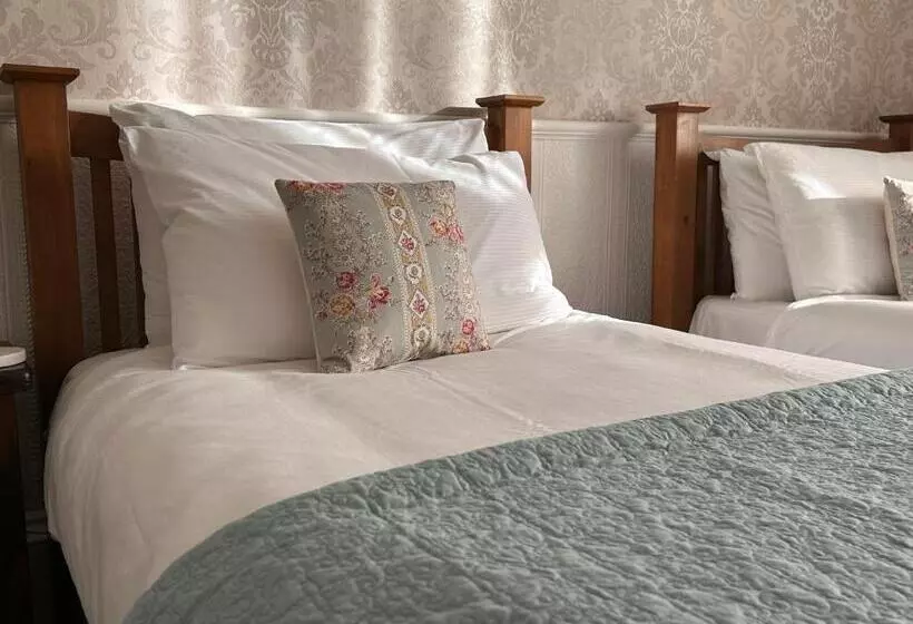 Отель Fairlawn House