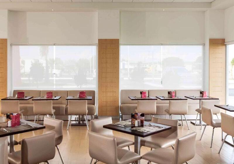 هتل Ibis San Luis Potosi