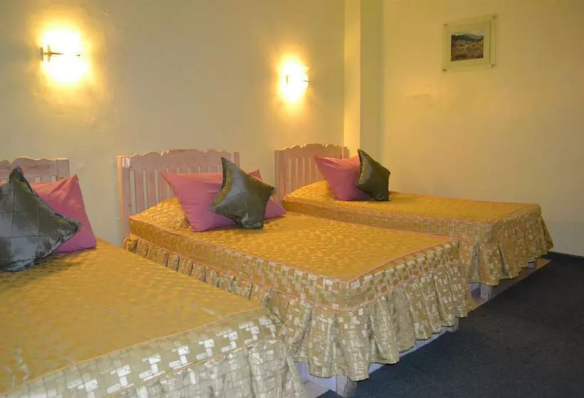 Отель Makati International Inns