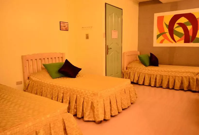 Отель Makati International Inns