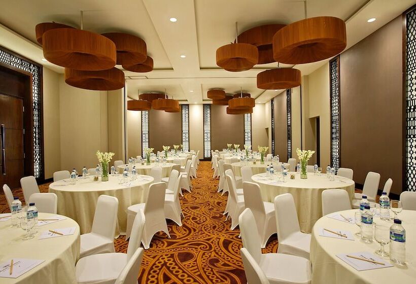 فندق Santika Mataram