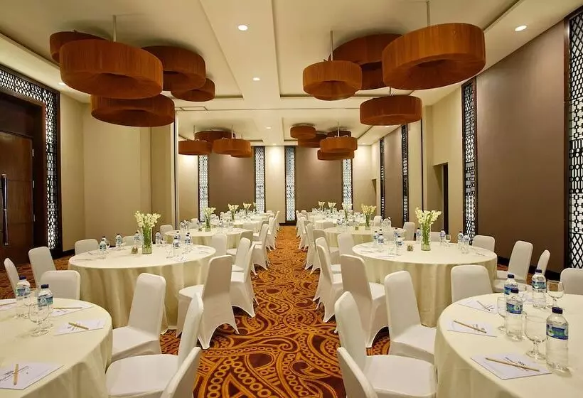 فندق Santika Mataram