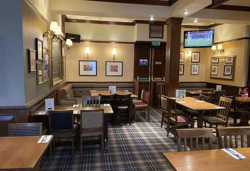 בית מלון כפרי The Globe Inn