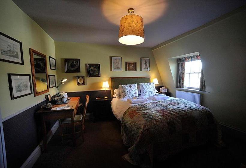 ホテル The Lamb Inn