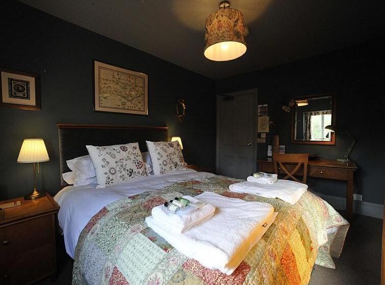 ホテル The Lamb Inn