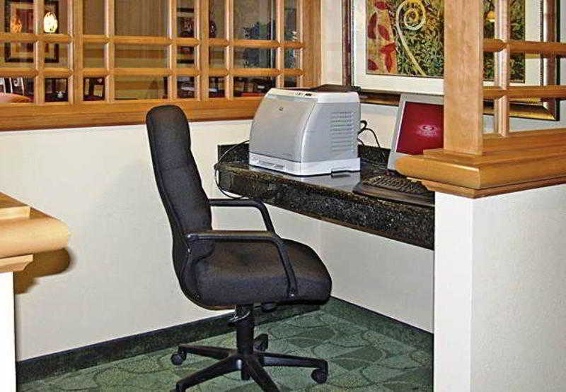 هتل Towneplace Suites By Marriott Colorado Springs South