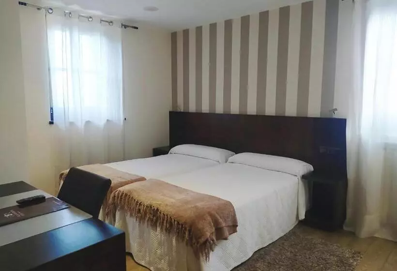 Отель Villa Marron