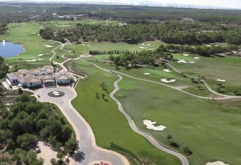 Las Colinas Golf & Country Club Residences