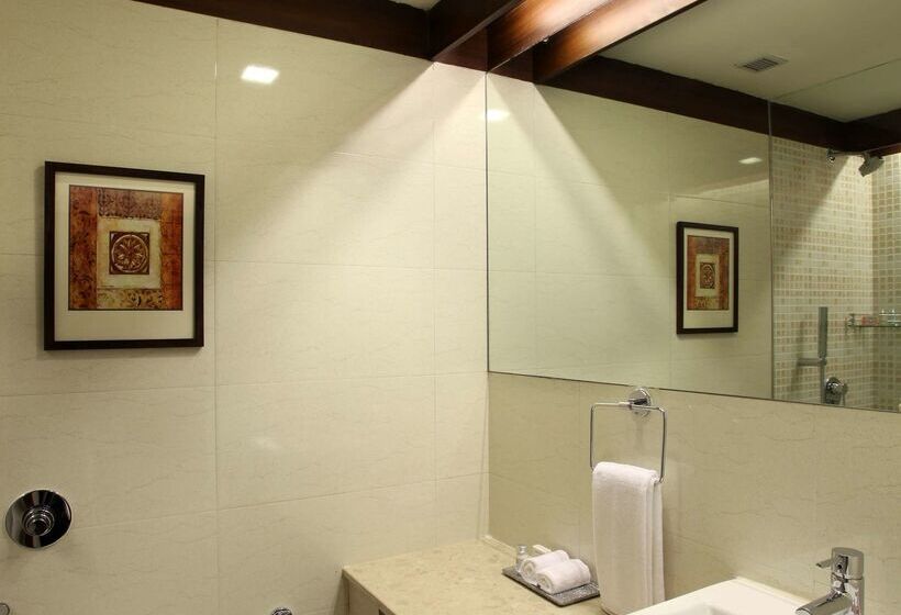 Mahagun Sarovar Portico Suites Ghaziabad