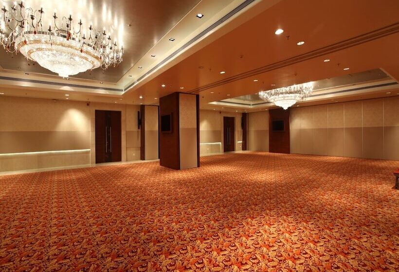 Mahagun Sarovar Portico Suites Ghaziabad