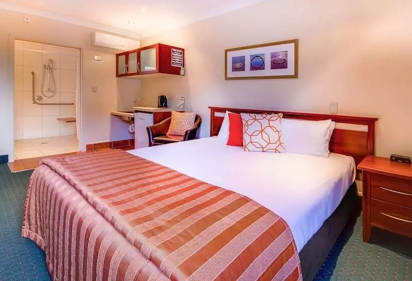 Motel Emerald Spa Motor Inn