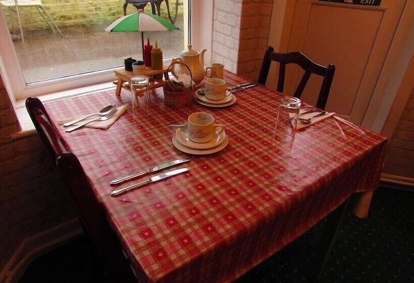 ペンション The Sherborne Lodge