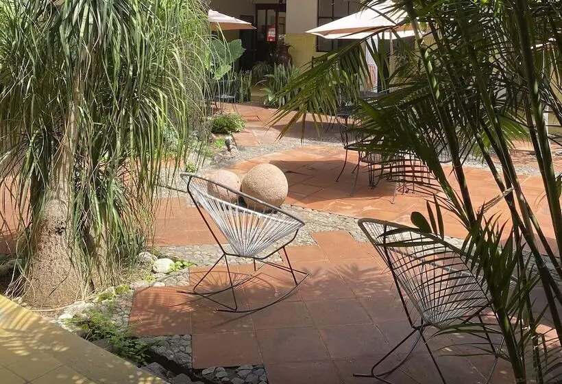 فندق صغير Allende Morelia