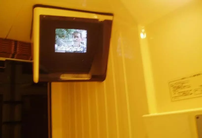 Капсульный Oтель Capsule & Sauna Ikebukuro Plaza