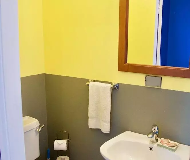 Fish Tobago Guesthouse