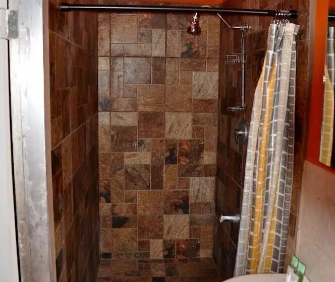 Fish Tobago Guesthouse