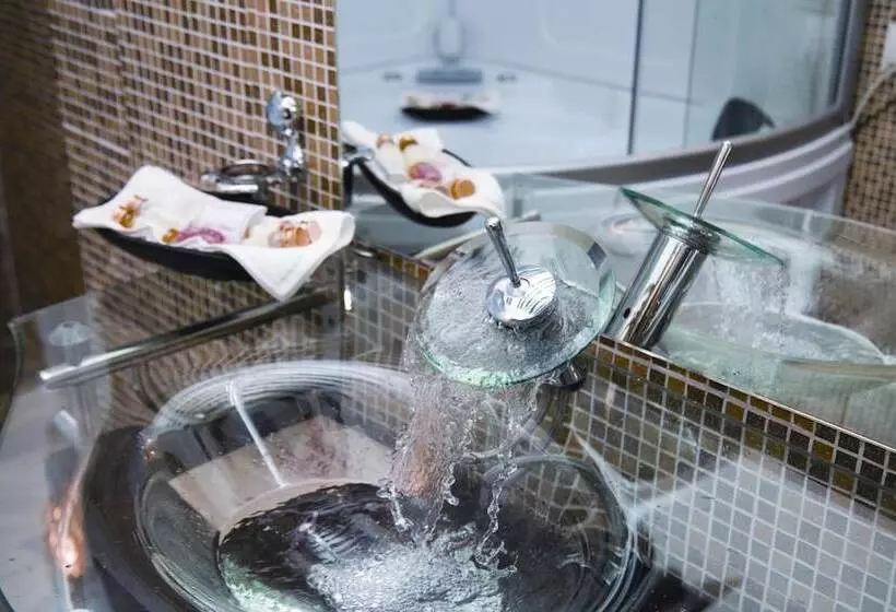 Al Johari Hotel & Spa