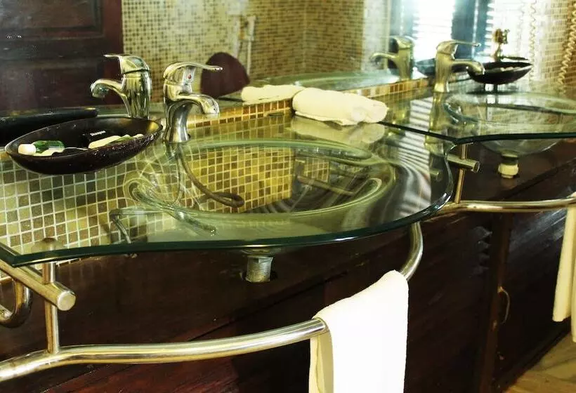 Al Johari Hotel & Spa