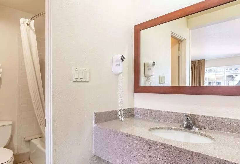 ホテル Americas Best Value Inn And Suites Flagstaff