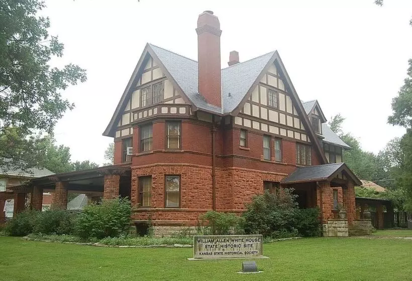 Отель Best Western Emporia Inn