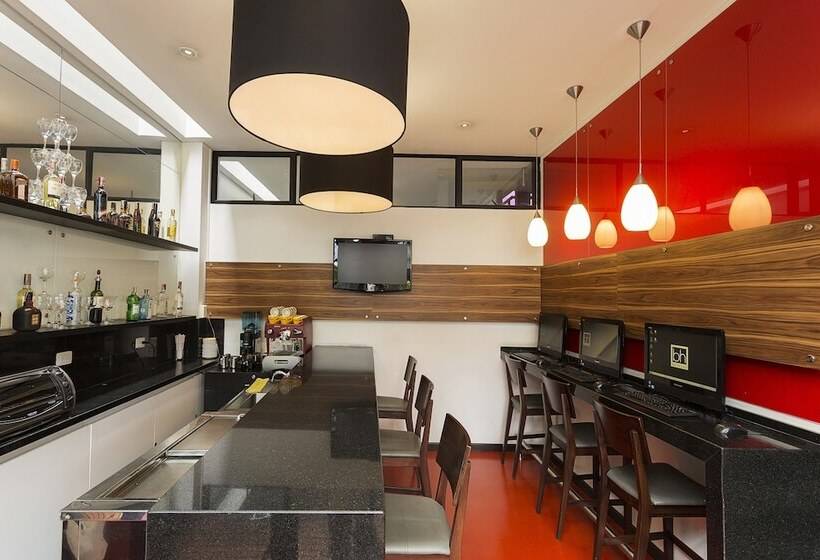 בית מלון כפרי Bh Parque 93