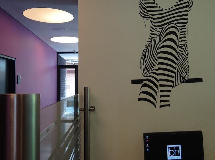 בית מלון כפרי Bh Parque 93