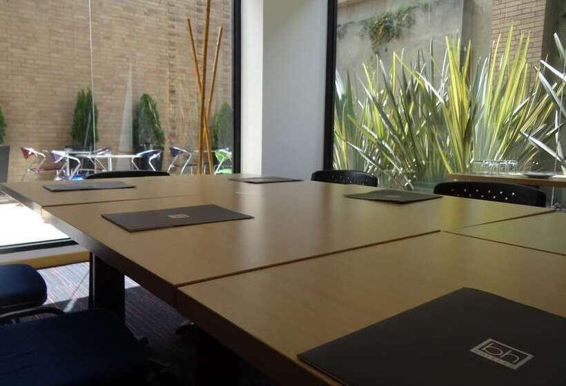 בית מלון כפרי Bh Parque 93