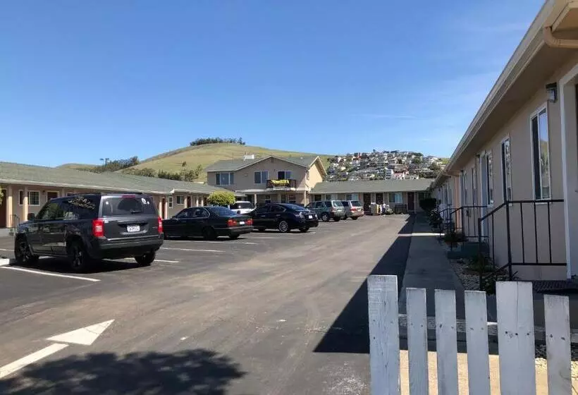 酒店 Holland Inn & Suites