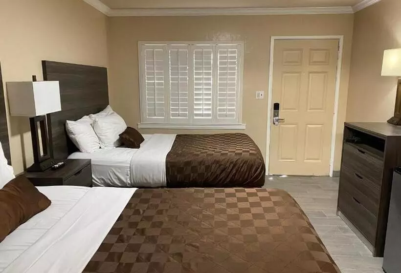 酒店 Holland Inn & Suites