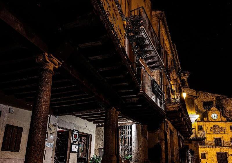 فندق Hospederia Los Templarios