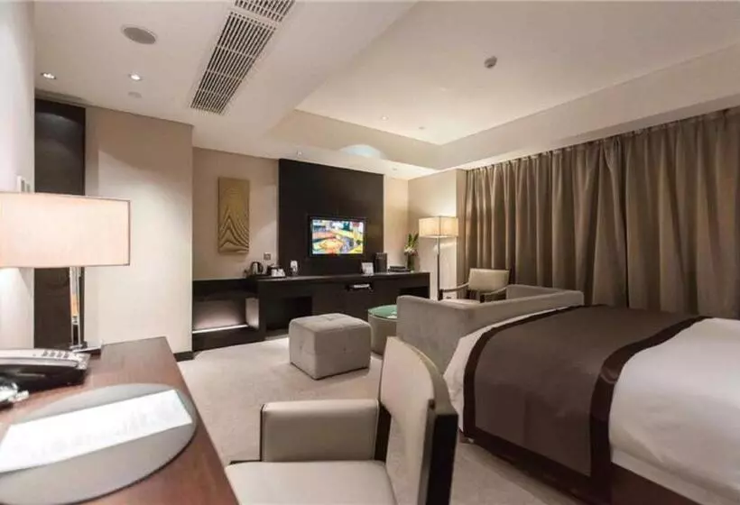 Отель Howard Johnson Ifc Plaza Ningbo