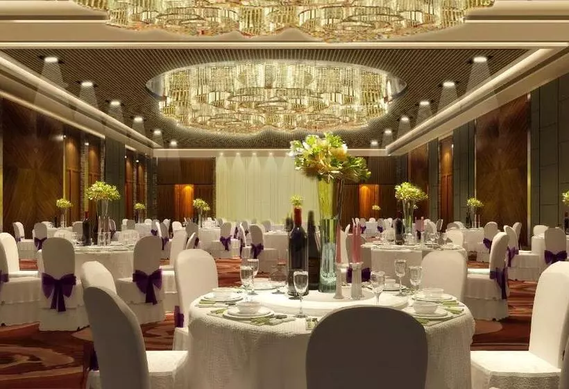 Отель Howard Johnson Ifc Plaza Ningbo