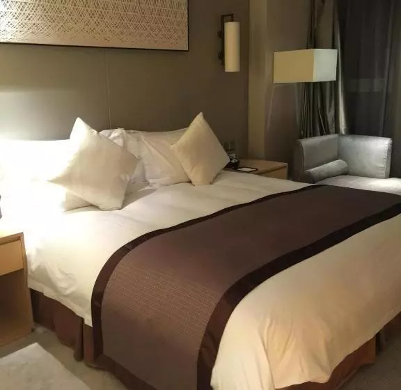 Отель Howard Johnson Ifc Plaza Ningbo